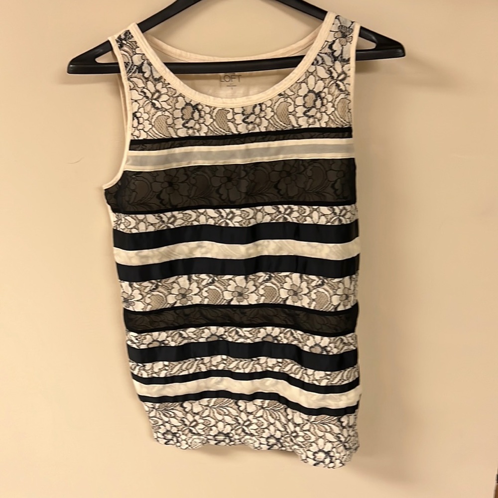 Ann Taylor LOFT S Small sleeveless tank top striped floral lace white black